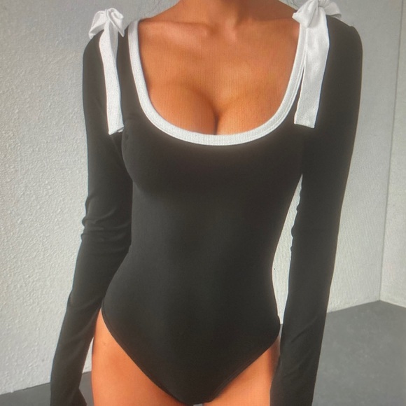 Tops - Black and White Long Sleeve Bodysuit